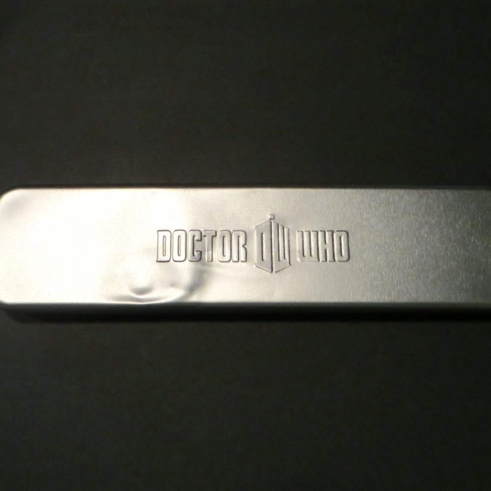 Zeon Dr Who Watch In Collectible Tin Detailed Band